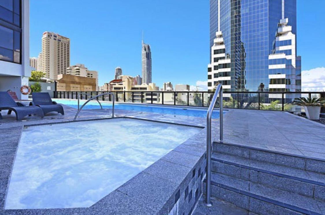Circle On Cavill Sub Penthouse W/ 4 Bedrooms 黄金海岸 外观 照片